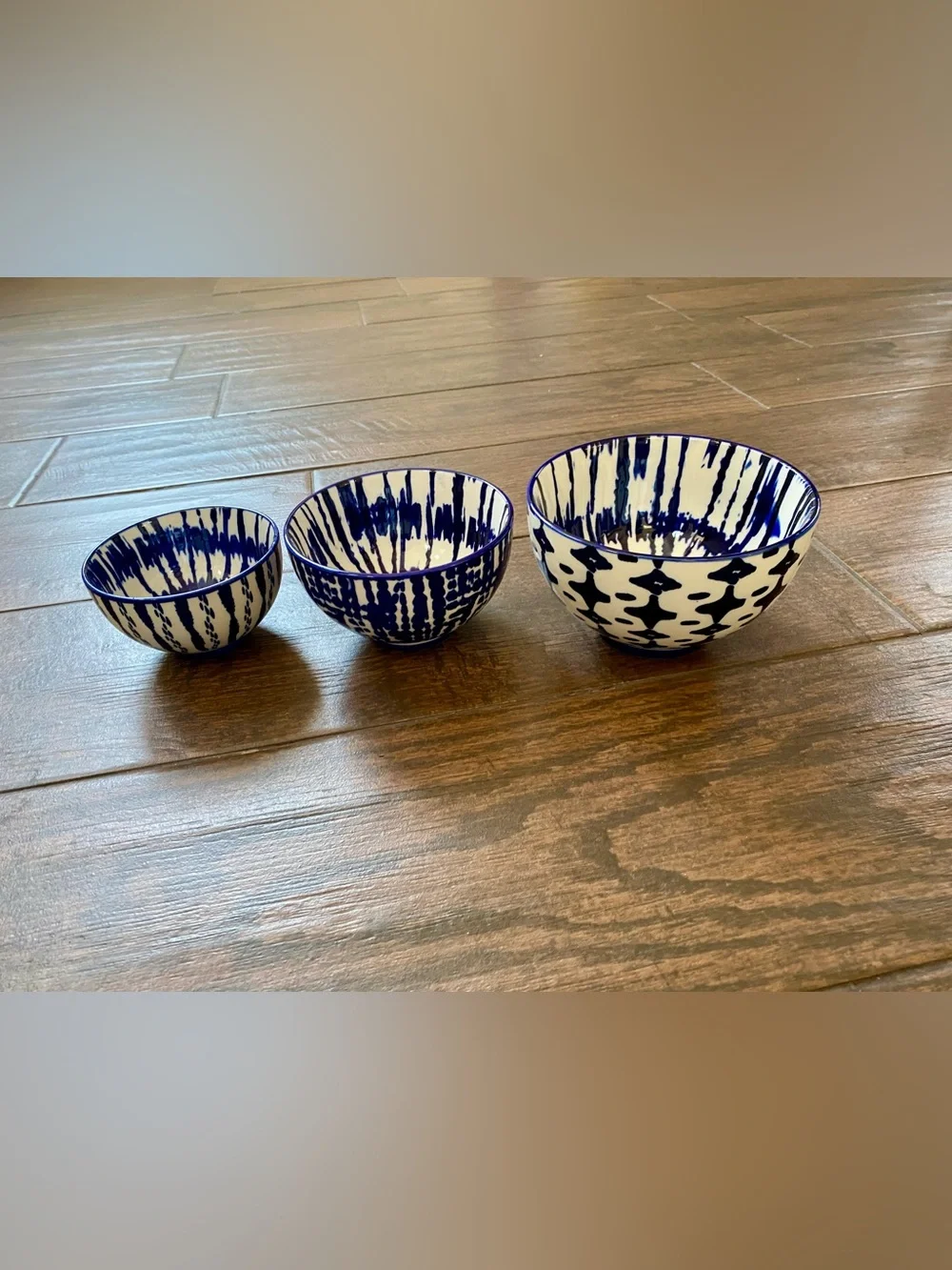 West Elm Indigo Tie Dye Nesting Bowls Set of 3 Cobalt Blue & White Bowl Dish